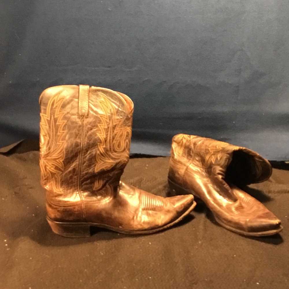 Lucchese “Corbin” Style N1556
Goat Leather
Teak heal
Men’s 13EE